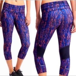 ATHLETA Reptile Relay Capri Leggings Blue Small